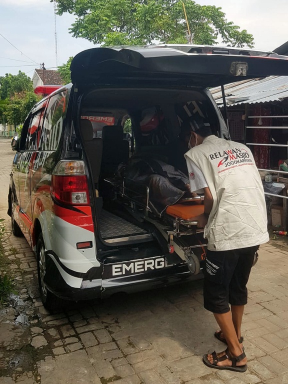 batch_ambulance22.jpg