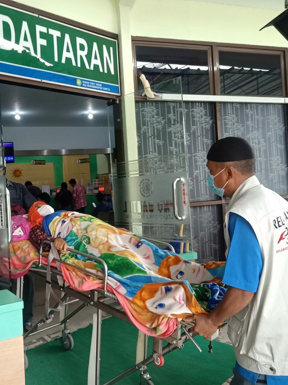 batch_ambulance23.jpg